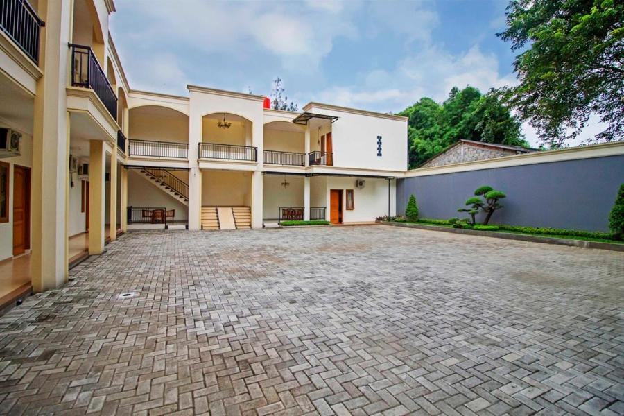 Reddoorz Plus @ Megamendung Puncak 2 Bogor Exterior photo