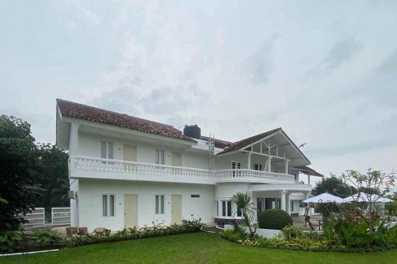 Reddoorz Plus @ Megamendung Puncak 2 Bogor Exterior photo